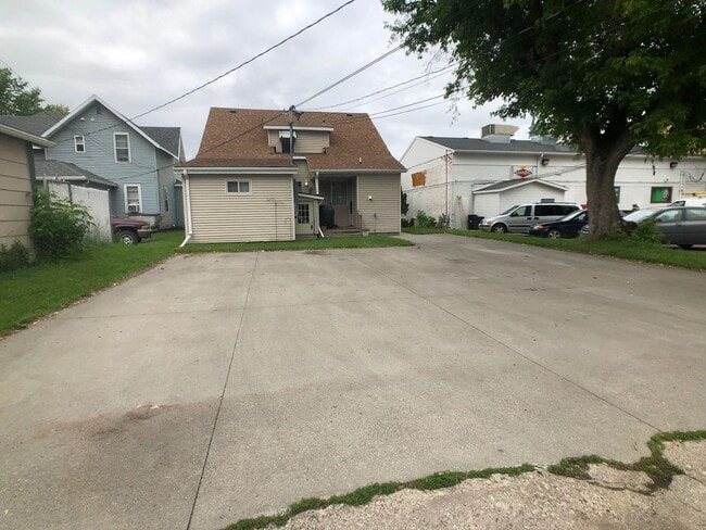 Photo - Darin Johnson Triplex Unit 1-Front