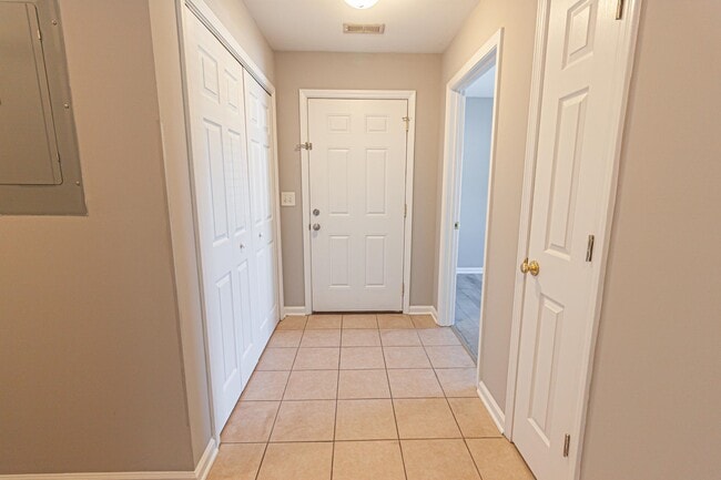 Photo - 4850 Meadowsweet Dr