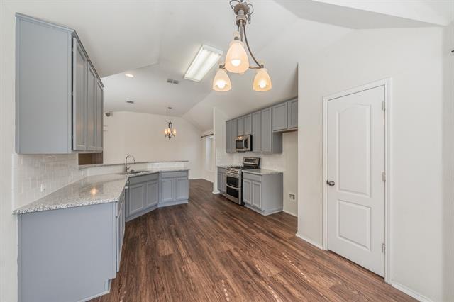 Photo - 2612 Redcedar Dr