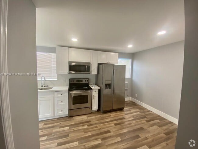 Building Photo - 345 NE 168th St Unit A Rental