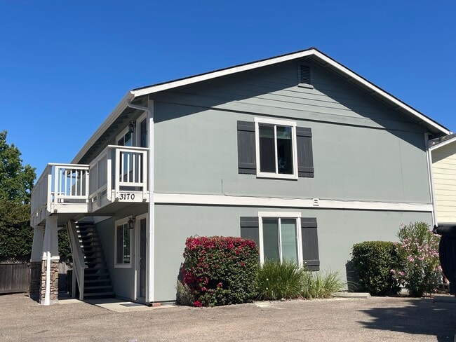 Building Photo - 3170 Camellia Ct Unit C