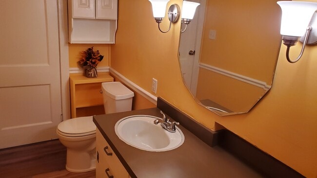 Photo - 1746 Ralee Dr