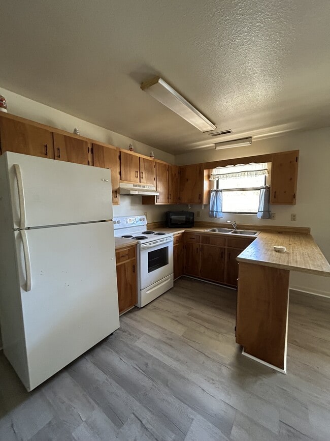 Photo - 918 Sparta Dr