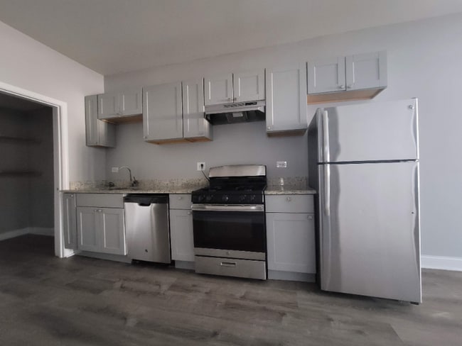 Photo - 7634 S Drexel Ave Unidad 2