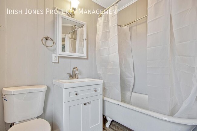 Photo - 19 Hinman Ave Unit Apt. 2