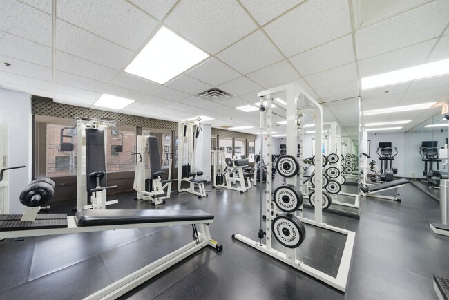 Photo - 5320 N Sheridan Rd Unidad 1011