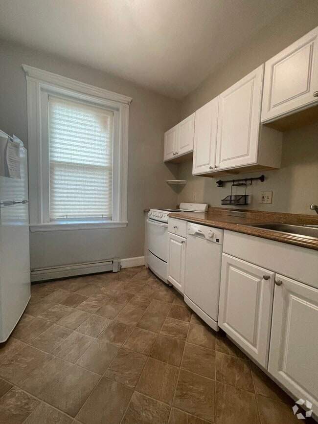 Building Photo - 4 Ransom Rd Unit 1 Rental