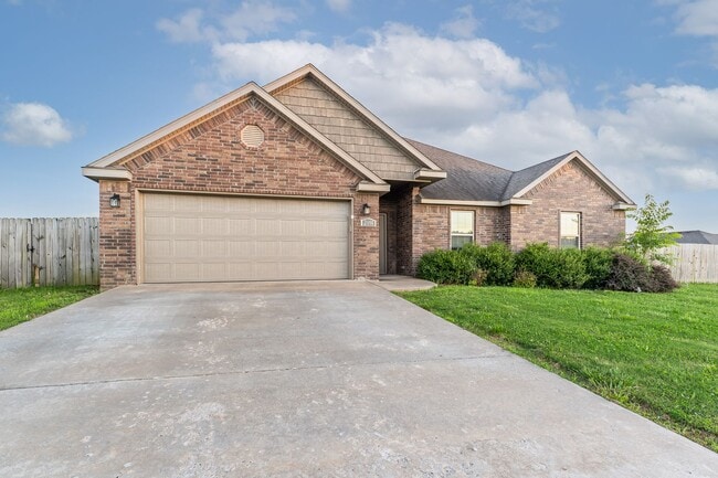 Photo - 2091 Eagle Dr House