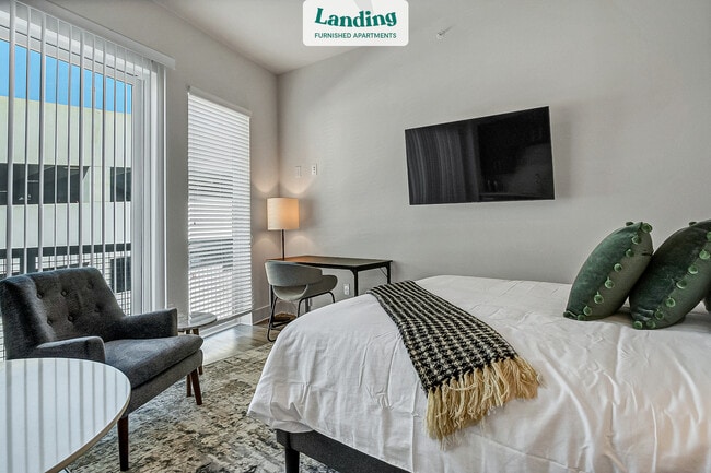 Photo - 675 North Highland Avenue Northeast Unidad 445.306485