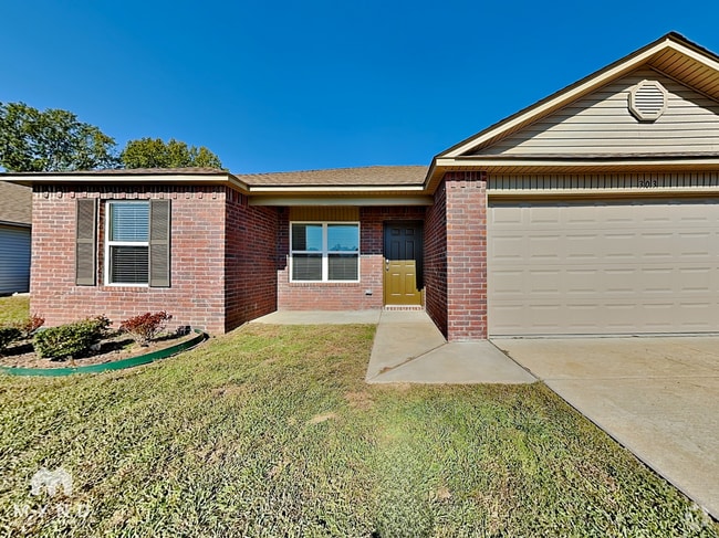 Building Photo - 303 Westwood Dr Rental