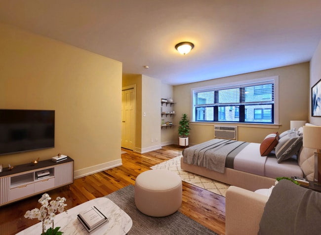 Photo - 555 W Arlington Pl