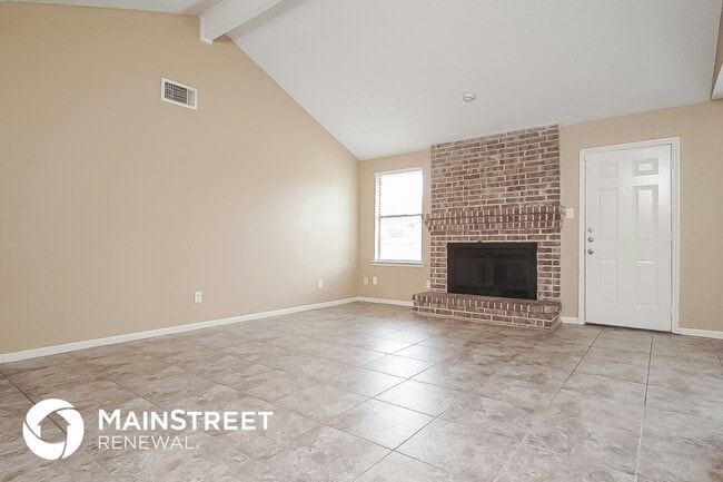 Photo - 15850 Alger Dr