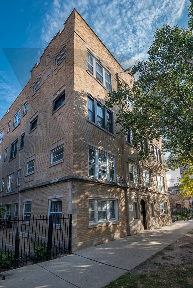 Building Photo - 820 W Waveland Ave Unit #816-25 Rental