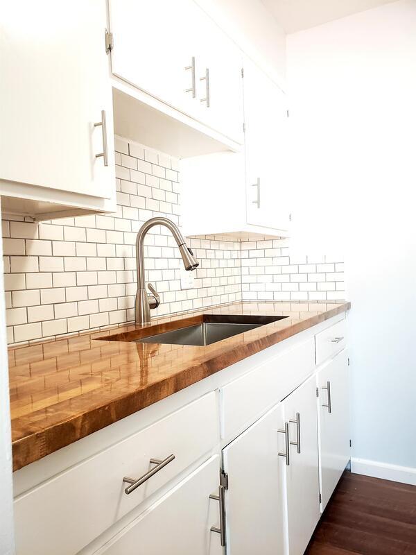 306 Central Dr Condo Condo for Rent in Pella, IA