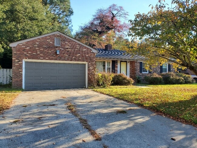 Photo - Lots of Space And Large Lot.
