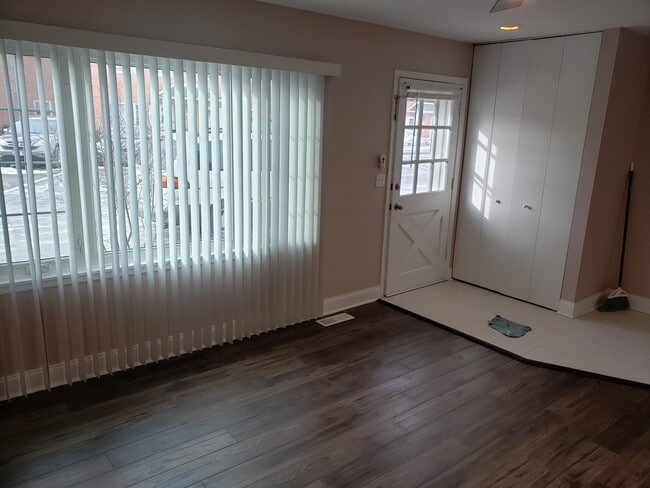 Photo - 2142 Rugen Rd