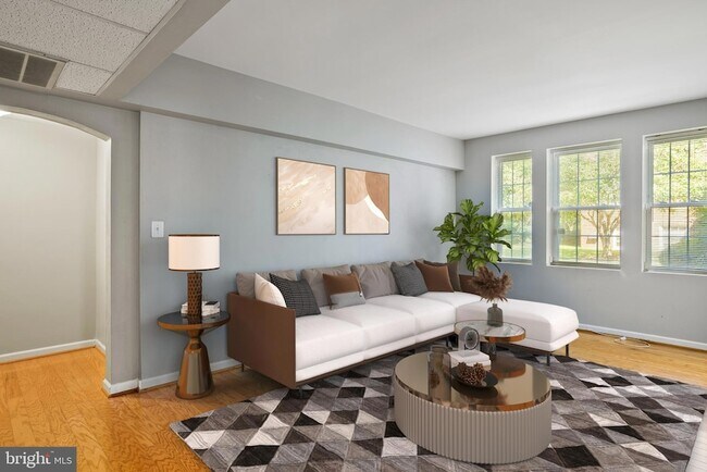 Photo - 1721 Queens Ln Unidad 1103