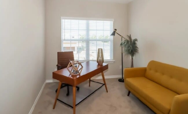 Photo - 419 Northwood Dr