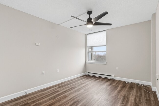 Photo - Renovated 1 Bedroom in 50+ Community Steps From Limeridge Mall Unit 612
