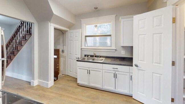 Photo - 711 N 9th St