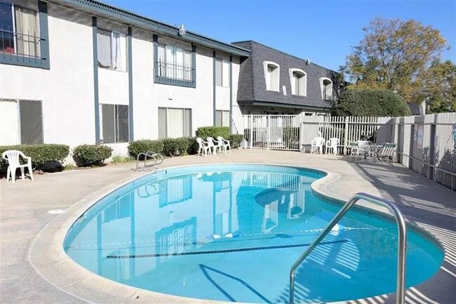 Building Photo - Terre at Sandalwood Rental