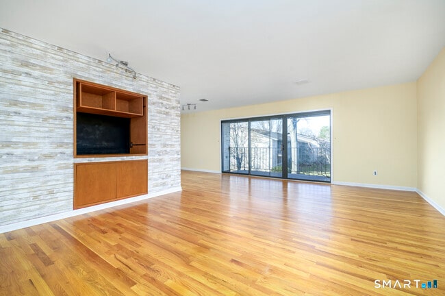 Photo - 73 Courtland Ave Unit 167