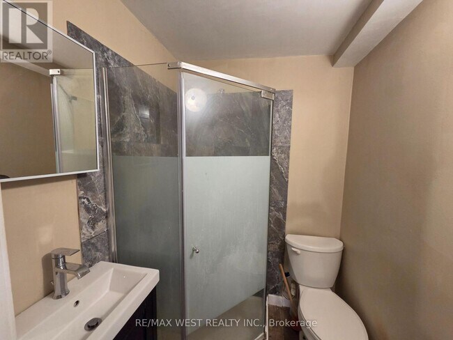 Photo - 44 Beechwood Ave