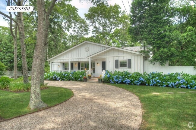 Building Photo - 96 Wainscott NW Rd Rental