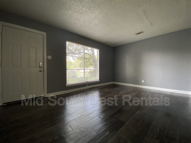 Photo - 6400 Pecan Ave