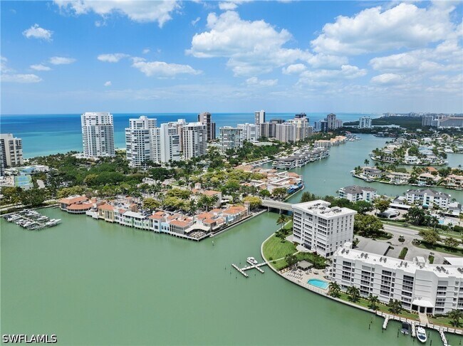 Photo - 250 Park Shore Dr Unidad 803