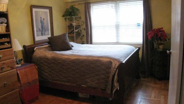 Spacious bedroom - 1305 N Ode St Unit 315