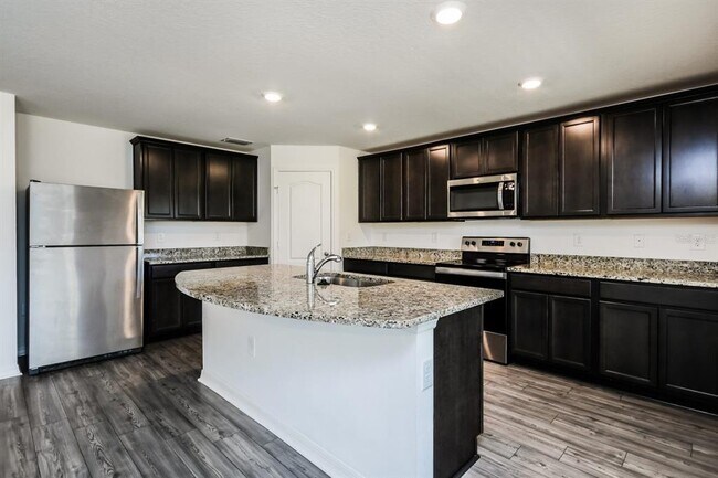 Photo - 1635 Swan Lake Cir
