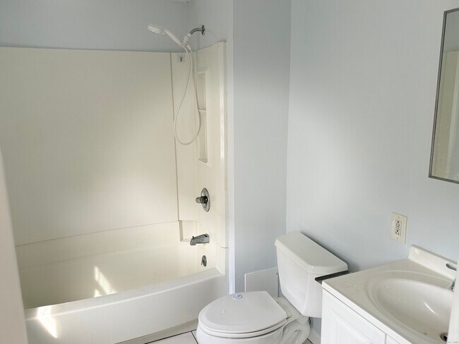 Photo - 41 Evergreen Ave Apartamento Unidad 2