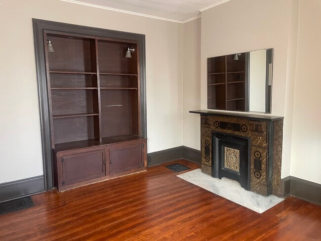 Photo - 403 W 3rd St Unit #A