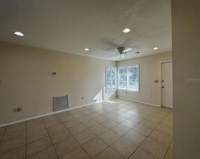 Photo - 5439 Kenwood Dr