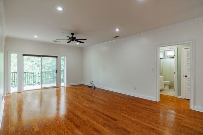 Photo - 350 Wood Lake Dr