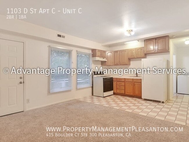 Building Photo - 1103 D St Unit C Rental
