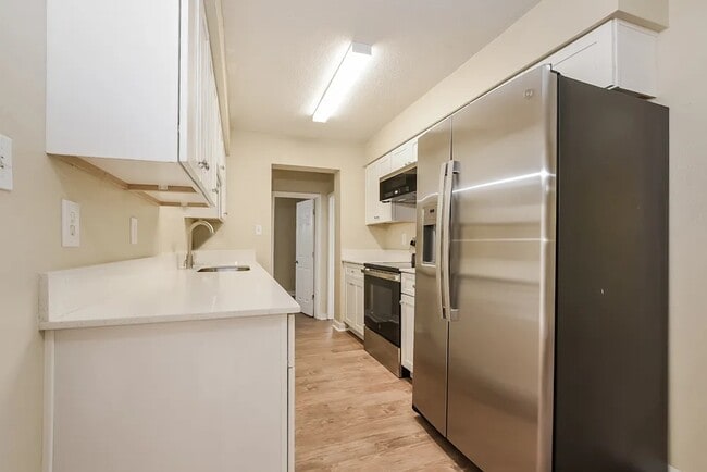 Photo - 5918 Tavendale Dr