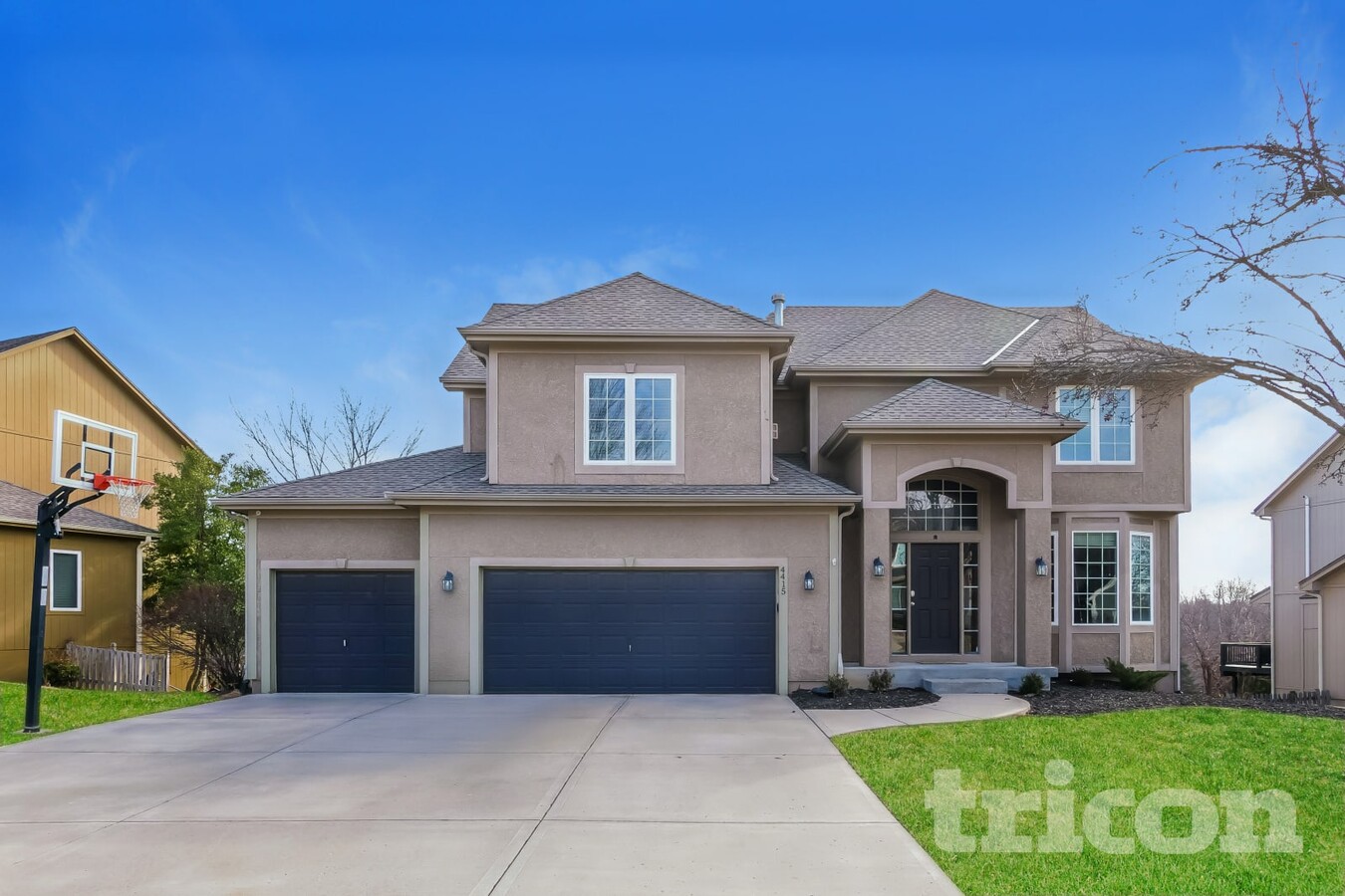 Photo - 4415 Silverheel St