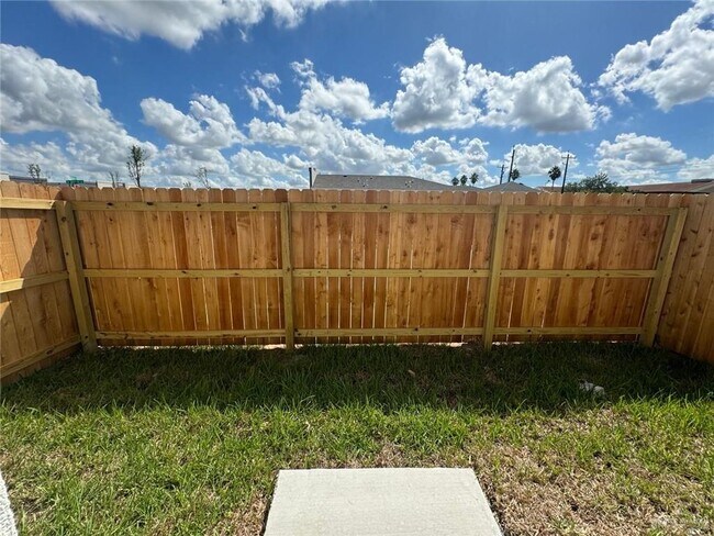 Photo - 14 E Walnut Ave Unidad 2