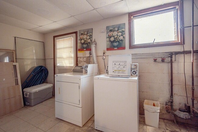 Photo - 4611 Cooper Ave Unit 06