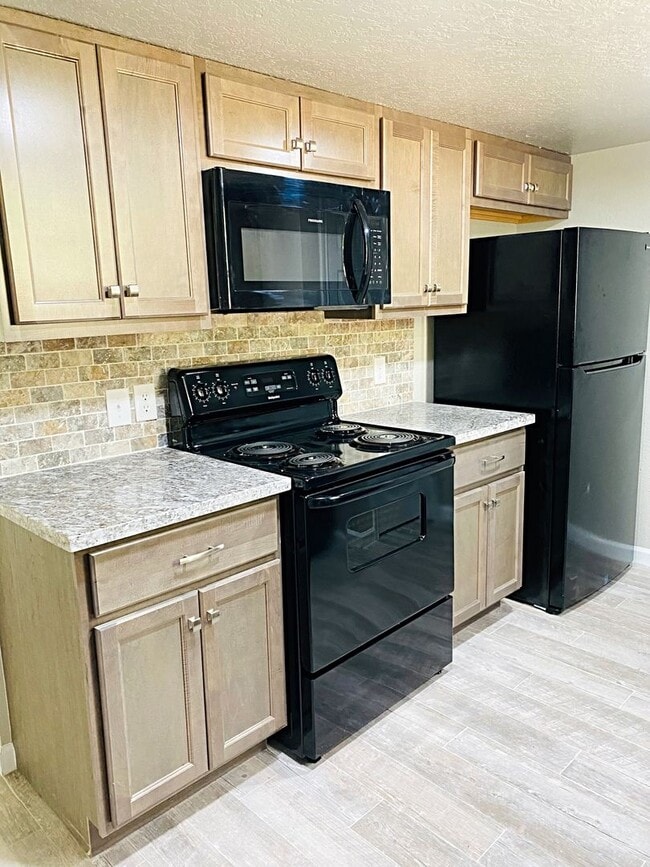 Photo - 2700 N 16th St