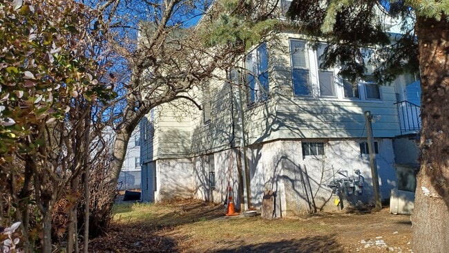 Building Photo - 33 Center St Unit 1