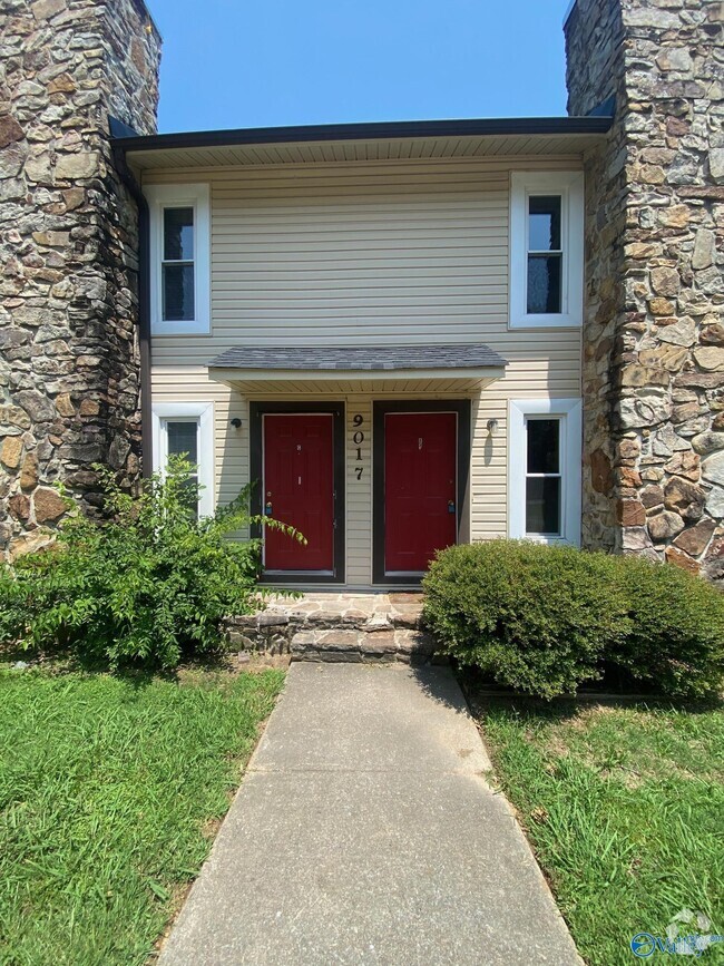 Building Photo - 9017 Mahogany Row SE Rental