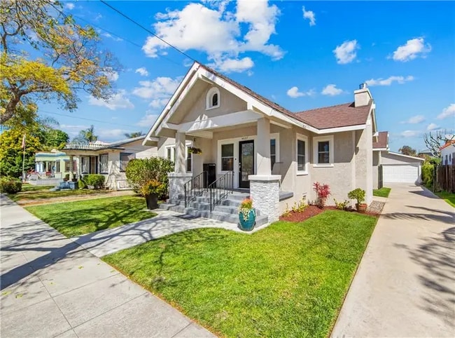 Building Photo - 4227 E Colorado St Unit 4227 E Colorado ave