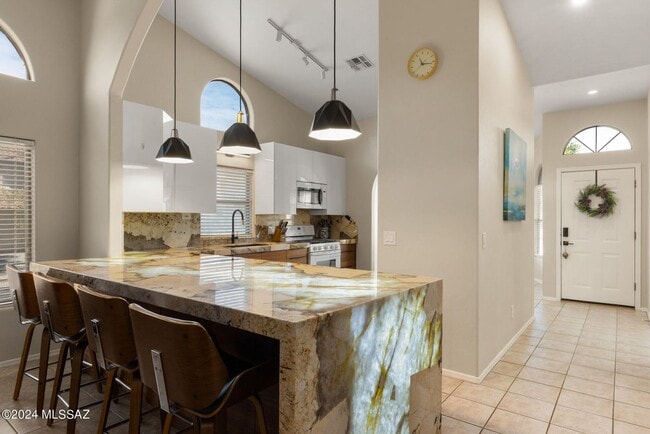Photo - Oro Valley Stunner