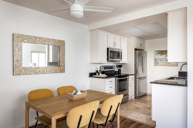 2721 Camino Del Mar