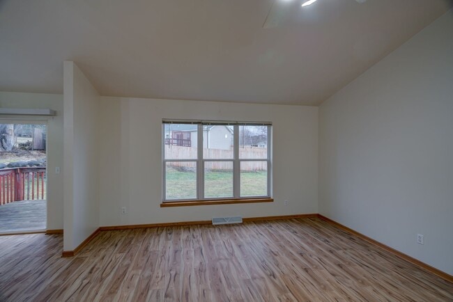 Photo - 1509 Bultman Rd