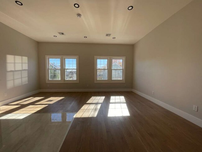 Photo - 413 E 9th Ave Unit 2