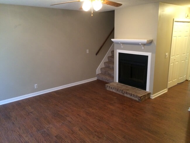 Photo - 3320 Lakeside Pl